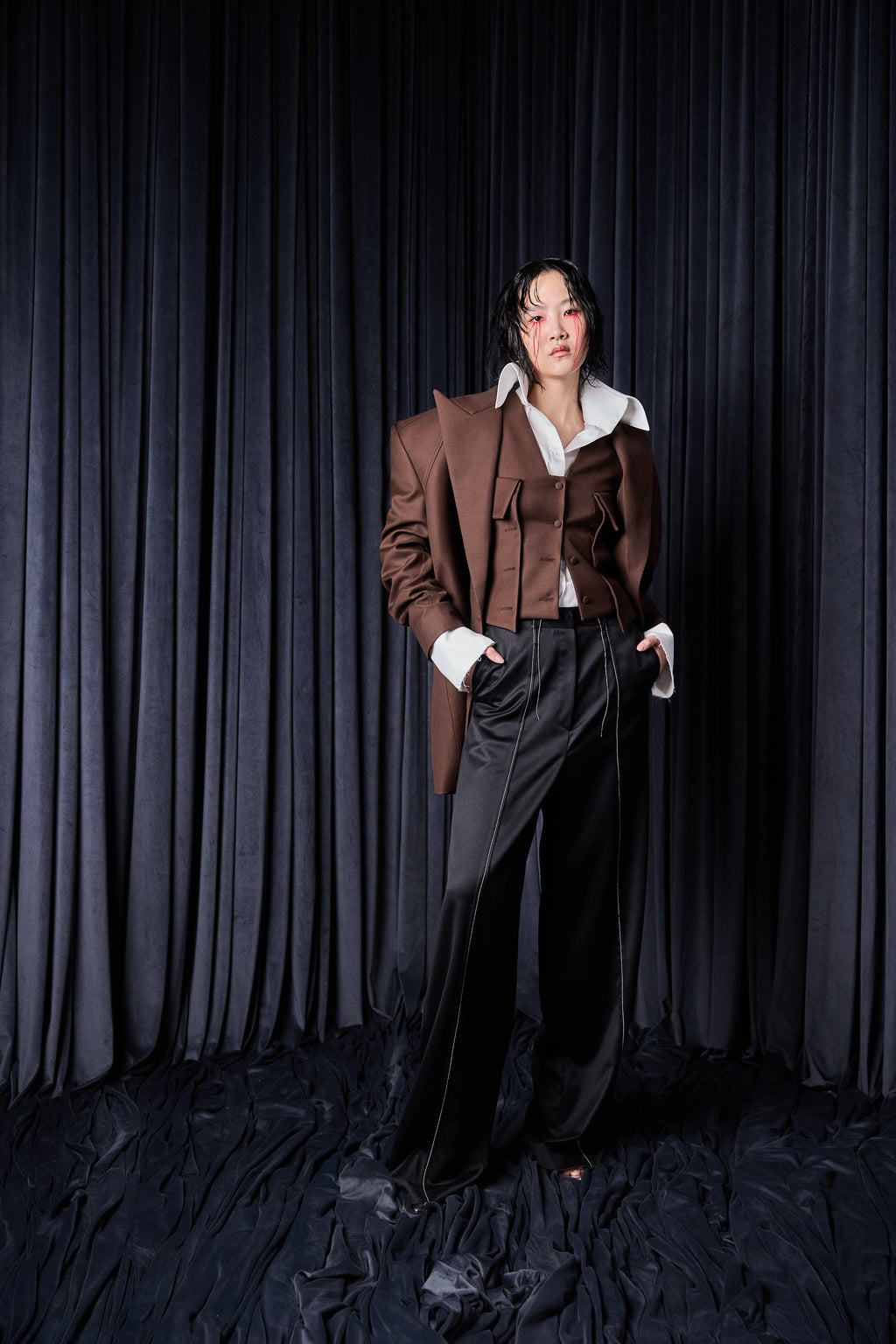 MIDDLE SEAM BAGGY TROUSERS