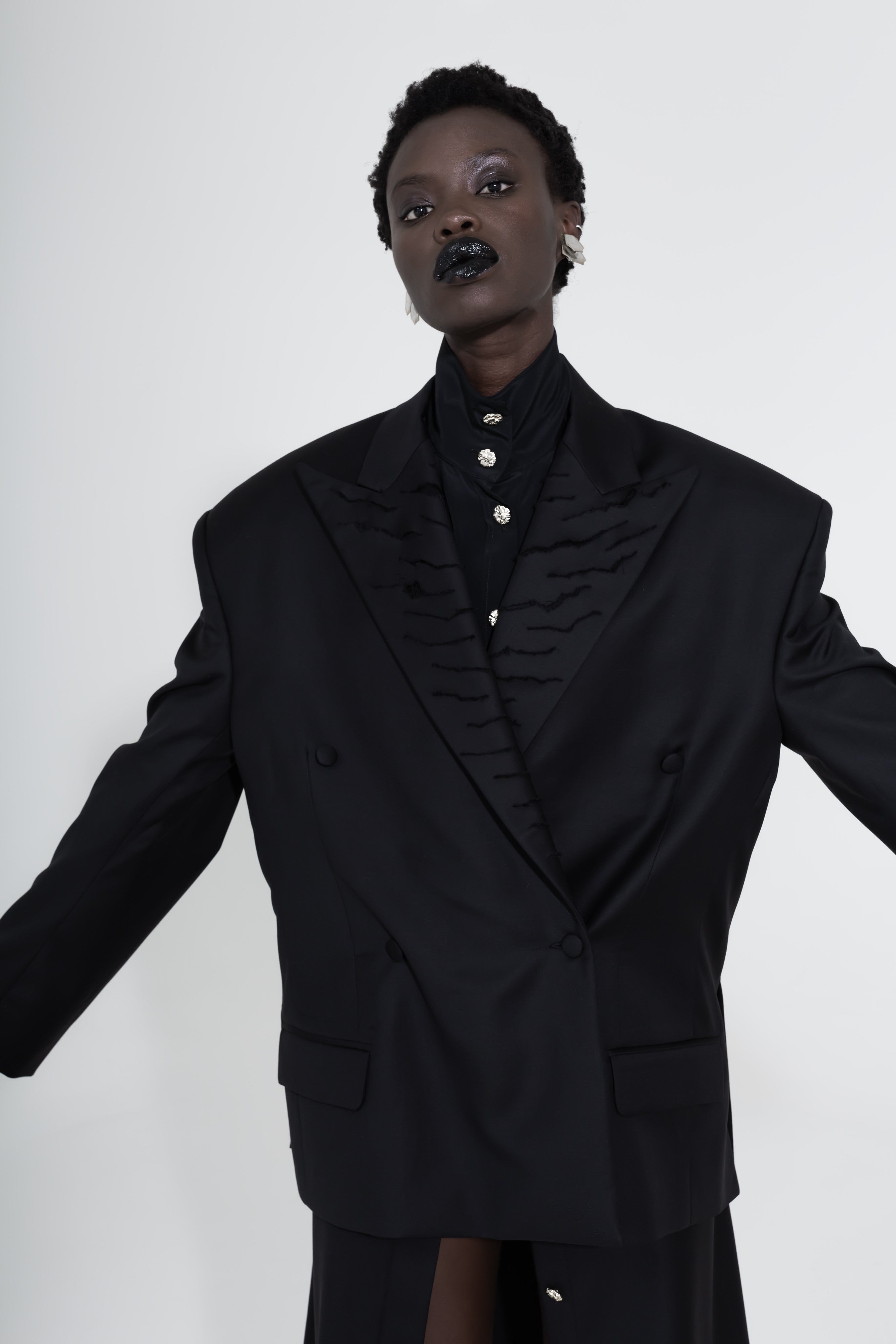 BLACK SHOCKWAVE BLAZER