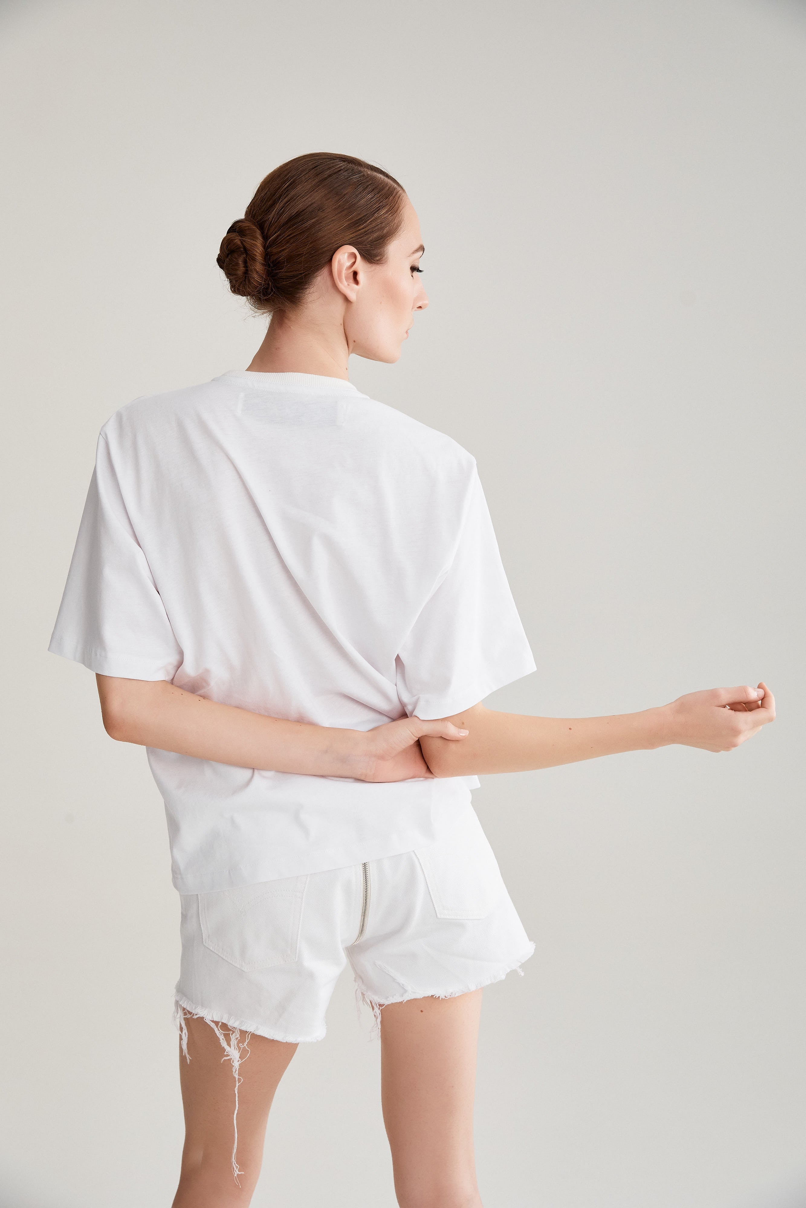 LACE DETAIL WHITE T-SHIRT