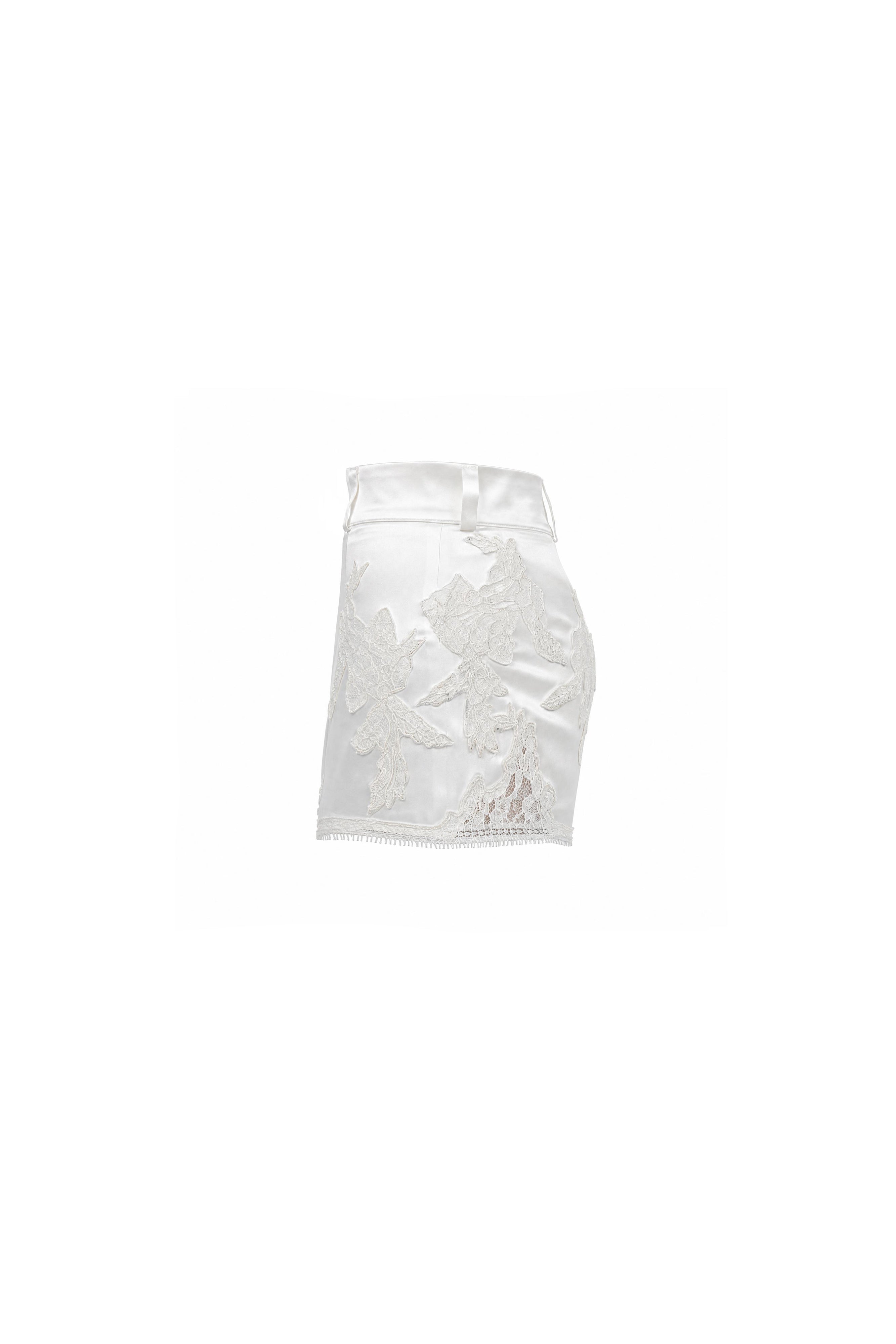 PILLOWTALK WHITE SHORTS